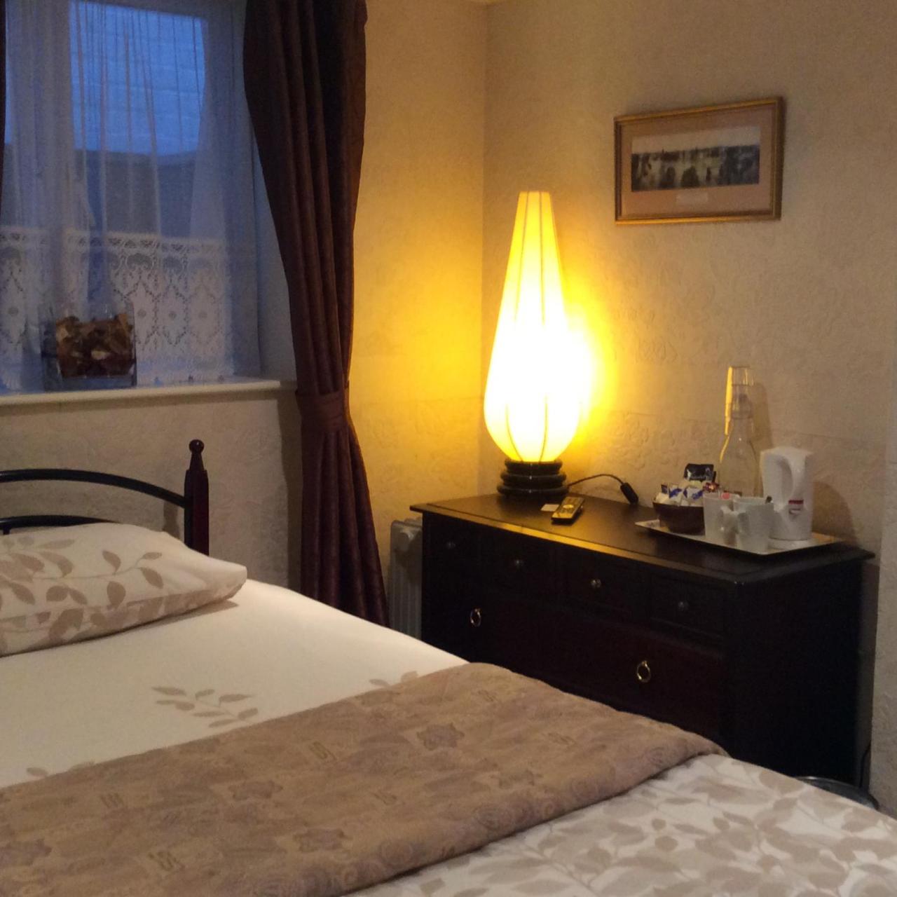 Hedley Villa Guest House Leamington Spa Bagian luar foto